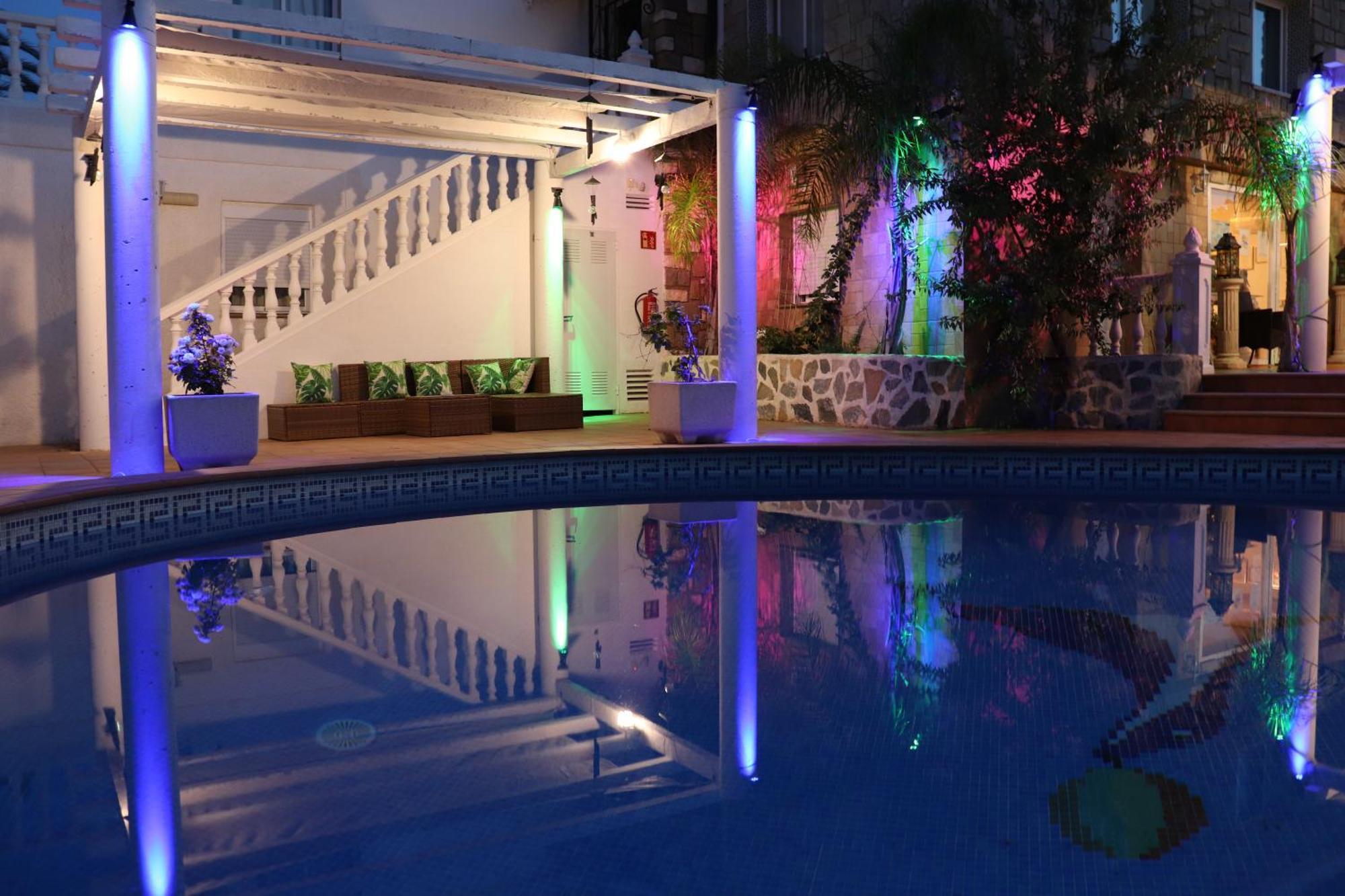 Hotel Casa Dia Y Noche 卡尔佩 外观 照片