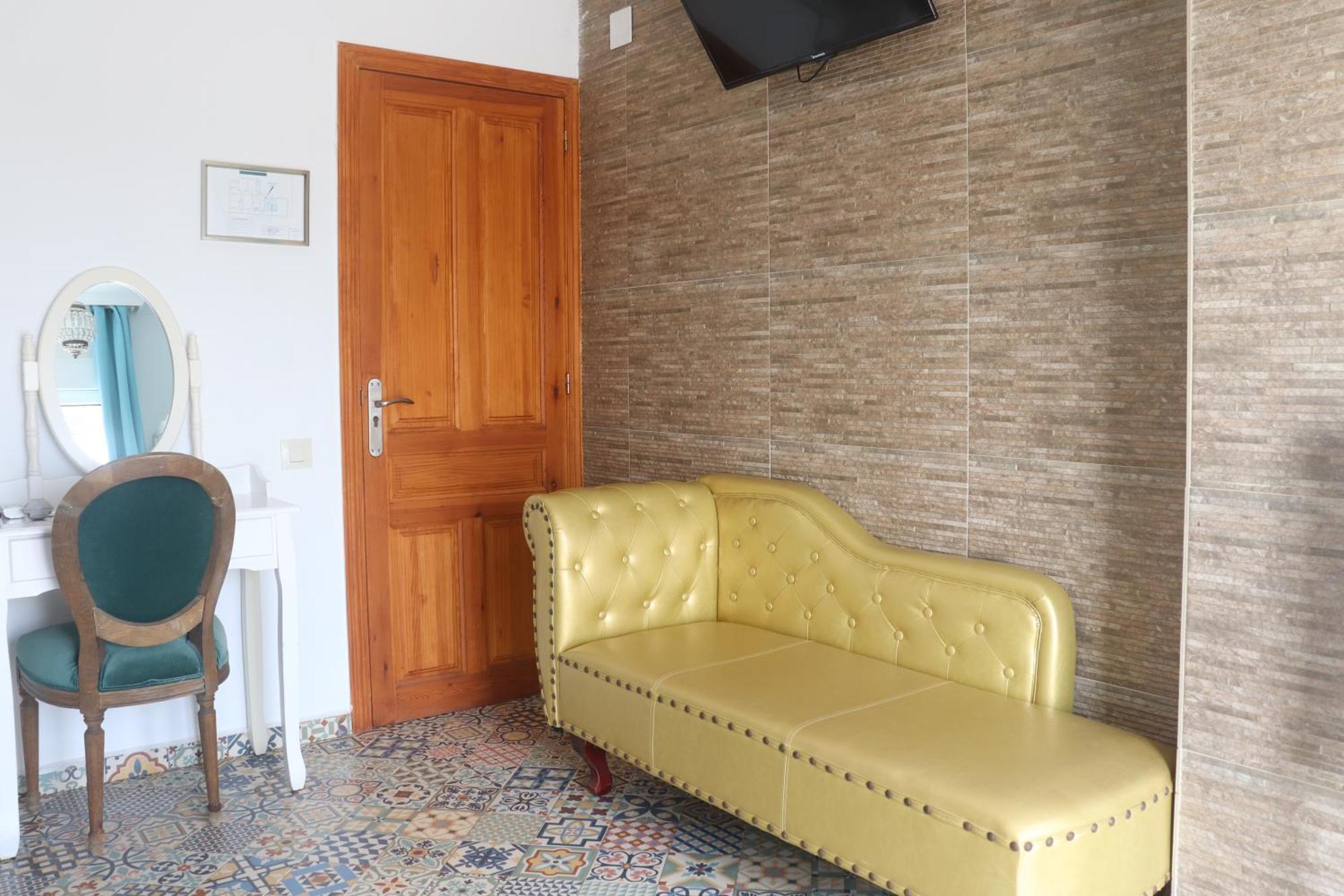 Hotel Casa Dia Y Noche 卡尔佩 外观 照片